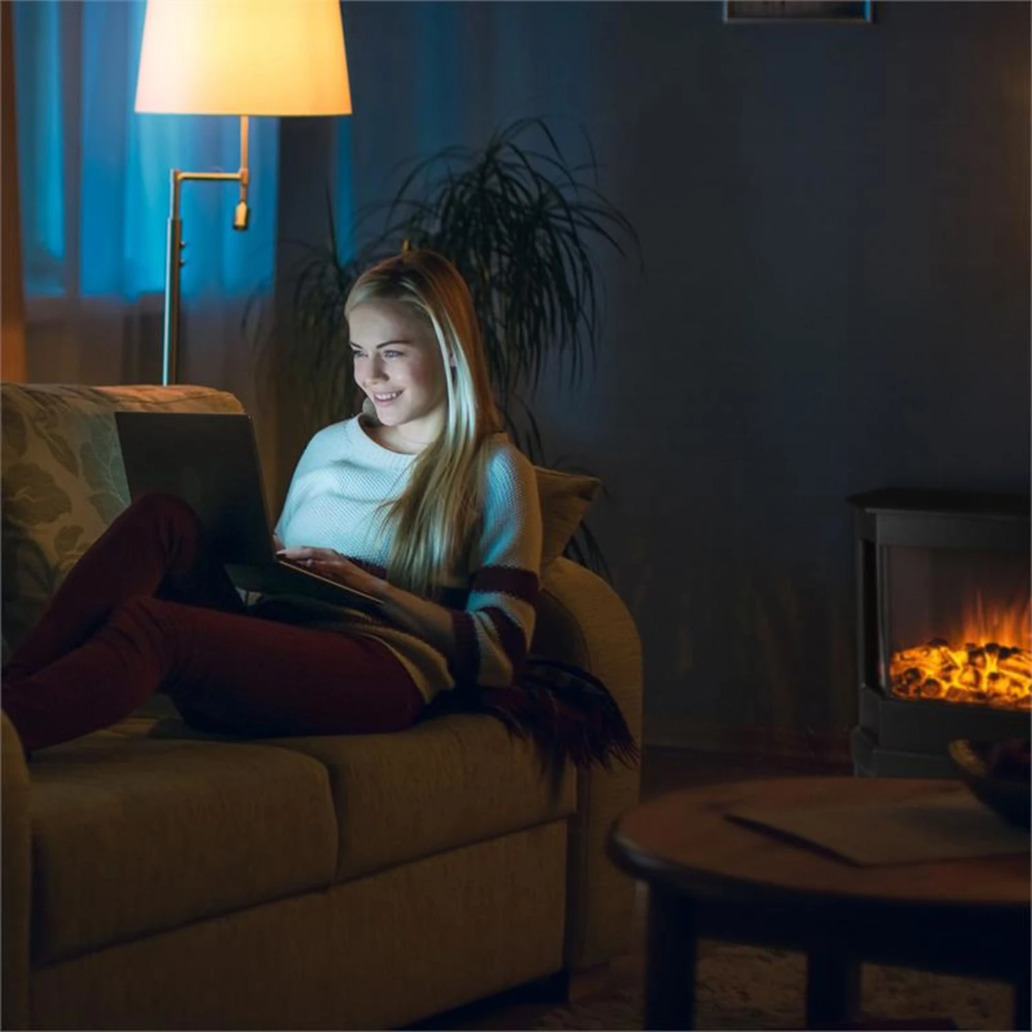 Klarstein Castillo Kaminheizung 1000/2000W Halogen-Beleuchtung 2 Klarstein Castillo Kaminheizung 1000/2000W Halogen-Beleuchtung – Bild 2